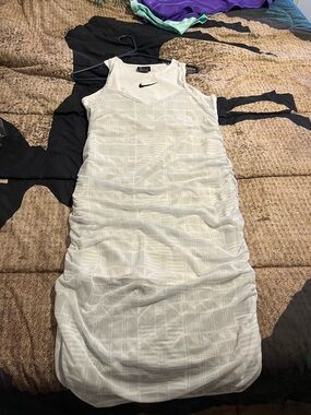 NWOT CUTE WOMENS NIKE 2 PIECE DRESS SIZE LARGE